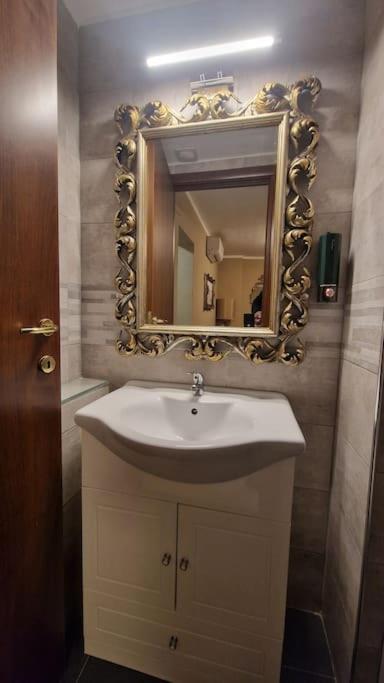 La Casa Tra I Caruggi Apartment Генуа Екстериор снимка
